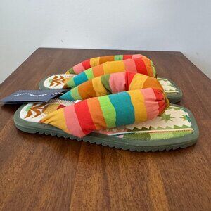 Farm Rio Pineapple Puffy Flip Flop Sandals NWT